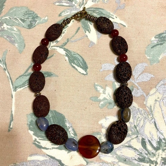 Beaded Stone Chunky Statement Necklace With Toggle Closure NWOT - Picture 11 of 15